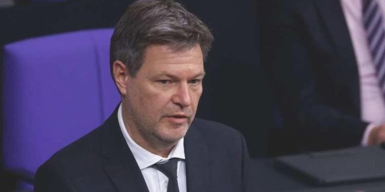 Alman bakan, Federal İstihbarat Servisi’ni (BND) eleştirdi