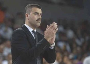 Anadolu Efes Başantrenörü Fazilet Can’dan Larkin’e takviye