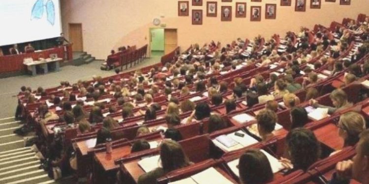 Artırımlı tahsil fiyatlarına karşı üniversite idaresine dava: ‘Öğrenciler eğitim hakkından yoksun kalıyor’