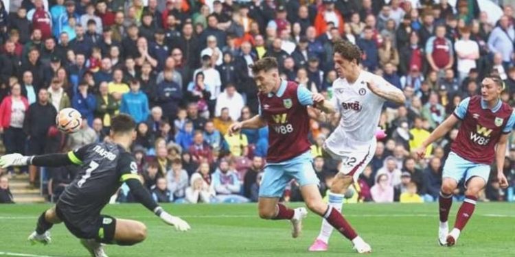 Aston Villa 3 puanı 3 golle aldı