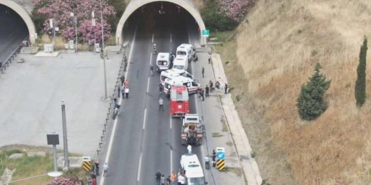 Bayraklı Tünelleri’nde yangın tatbikatı