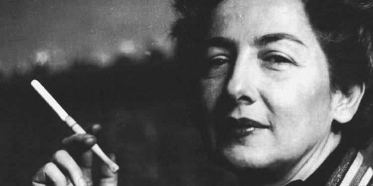 Birinci Türk bayan seramik sanatkarı: Füreya Koral