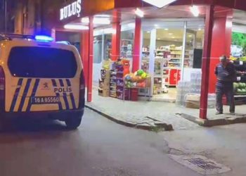 Bursa’da sokak ortasında silahlı taarruz: Yaralı halde markete sığındı