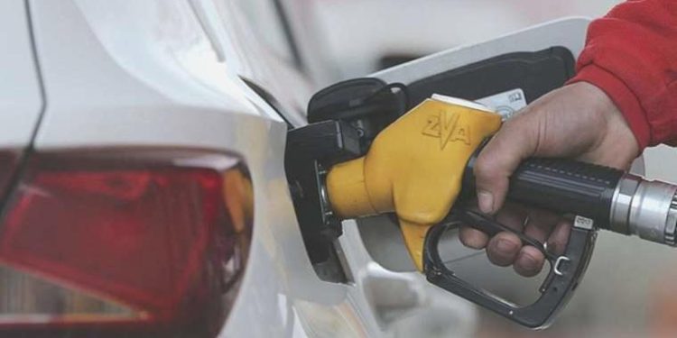 Çin akaryakıt fiyatlarını artırdı