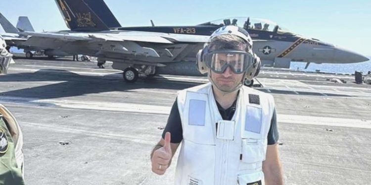 Damat Selçuk Bayraktar ‘davet’ üzerine USS Gerald R. Ford uçak gemisinde