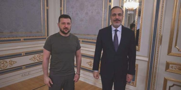 Dışişleri Bakanı Hakan Fidan, Zelenski ile Kiev’de görüştü