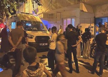 Diyarbakır’da çalan kapıyı açan şahıs vurularak ömrünü yitirdi