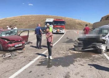 Erzurum-Bayburt karayolunda feci kaza: 4’ü ağır 8 yaralı
