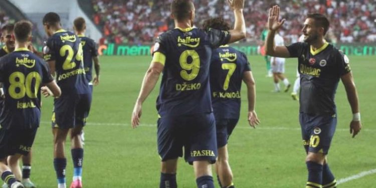 Fenerbahçe Samsun’dan 3 puanla dönüyor: Samsunspor 0-2 Fenerbahçe