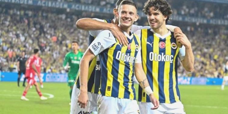 Fenerbahçe’nin Twente galibiyeti Hollanda basınında ses getirdi: ‘Acı verici bir antrenman’