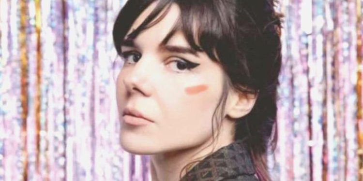 Gaye Su Akyol’dan iki şarkılık çalışma