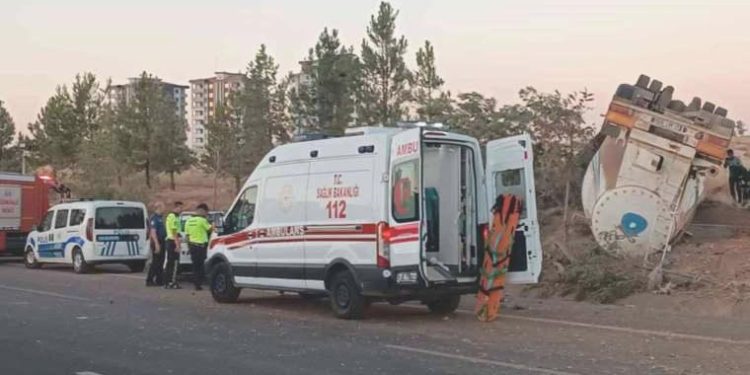 Gaziantep’te feci kaza… Hafriyat kamyonu denetimden çıktı: 1 meyyit, 3 yaralı