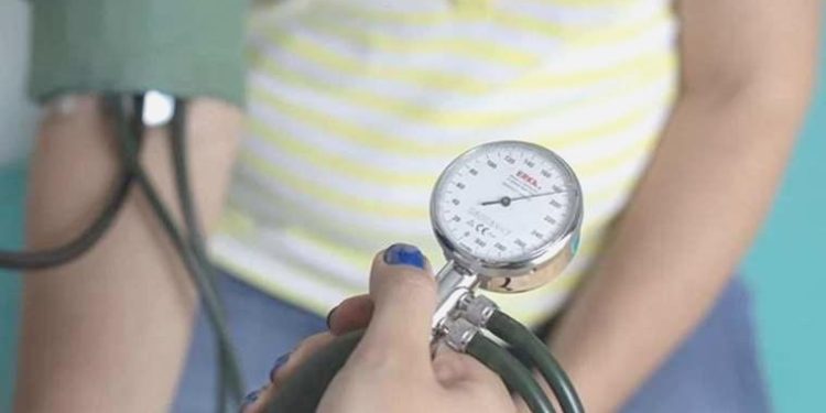 Gençler de dikkat etmeli: Hipertansiyon belirtileri