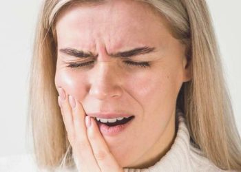 Göründüğünden büyük bir sorun: Diş çürükleri