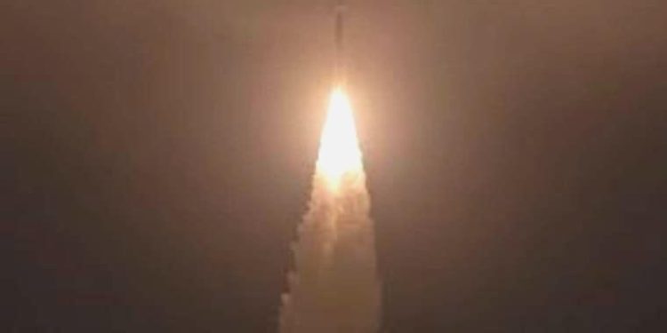 Güney Kore: Kuzey Kore, ikinci kere uzun menzilli roket fırlattı