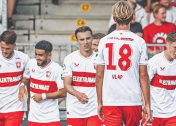 Hollanda Futbol Federasyonu’ndan Fenerbahçe’nin rakibi Twente için karar!