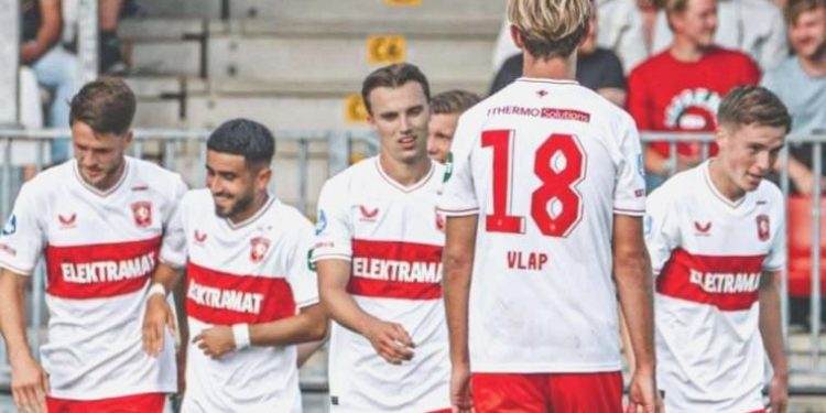 Hollanda Futbol Federasyonu’ndan Fenerbahçe’nin rakibi Twente için karar!