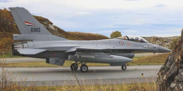 Hollanda ve Danimarka’dan sonra bir ülke daha Ukrayna’ya F-16 gönderiyor