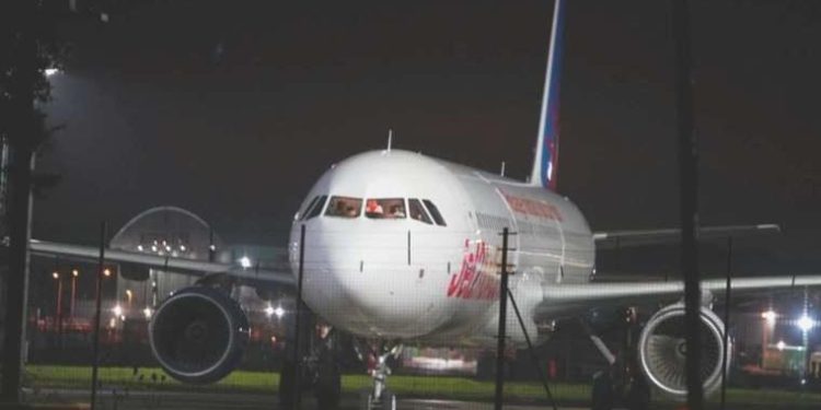 İngiltere-Türkiye uçağında bomba alarmı