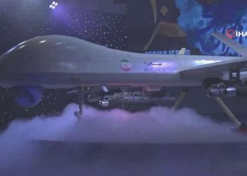 İran ‘Mohacer 10’ isimli yeni İHA’sını tanıttı