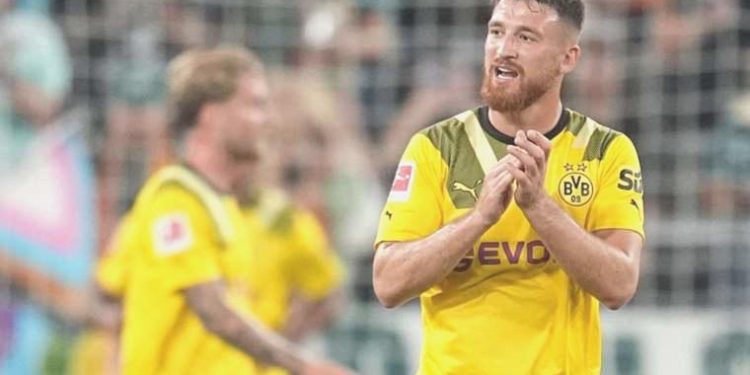 İsmi Galatasaray ile anılıyordu: Salih Özcan’dan transfer yanıtı!