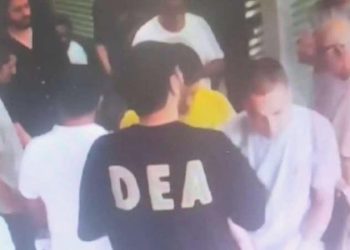 İstanbul’da ‘sahte evrakla’ 20 milyonluk vurguna noterde suçüstü: 4 kişi yakalandı