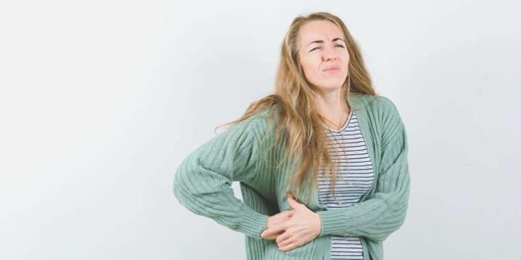 Kederden şiştiğini düşündü: Karnından 5,5 kilogramlık kitle çıkarıldı!