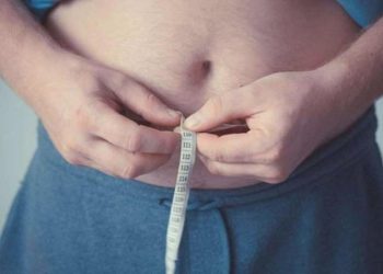 Kendinizi daima ‘şişman’ hissediyorsanız dikkat! ‘Zayıflık eşittir güzellik’ algısı öldürüyor…