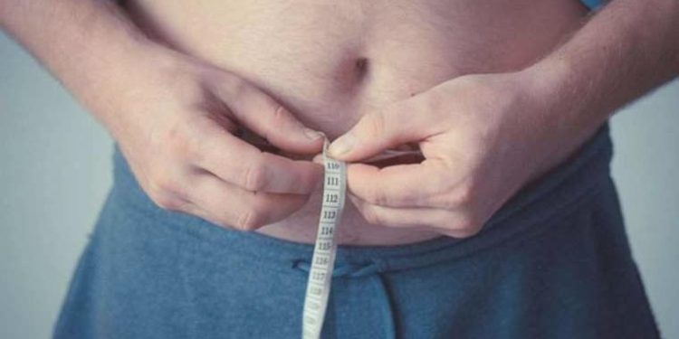 Kendinizi daima ‘şişman’ hissediyorsanız dikkat! ‘Zayıflık eşittir güzellik’ algısı öldürüyor…