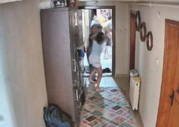 Konut sahibi ve kiracı ortasındaki uyuşmazlık arbedeye dönüştü: ‘Apartmanı ayağa kaldırdı’
