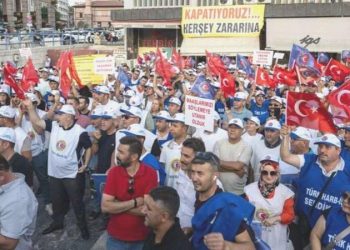 Maaş bordrolarını yaktılar! Talepleri ‘zam’
