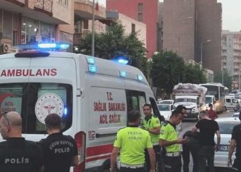 Mardin’de dehşet: Çocuklarını odaya kilitleyip eşini 5 yerinden bıçakladı, intihara kalkıştı