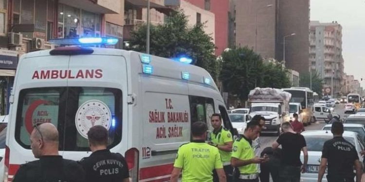 Mardin’de dehşet: Çocuklarını odaya kilitleyip eşini 5 yerinden bıçakladı, intihara kalkıştı