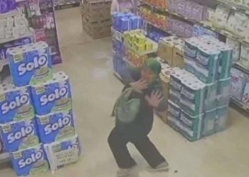 Markette yaptığı dansla gündem olan emekli öğretmen kayboldu!