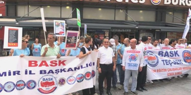 Memurlar sokaklara döküldü: Sefalet artırımını kabul etmiyoruz