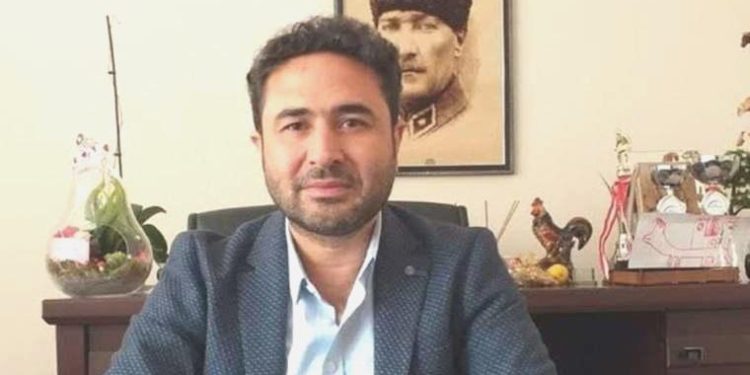 Nutuk aksisi müdüre bu sefer tokat müdafaası