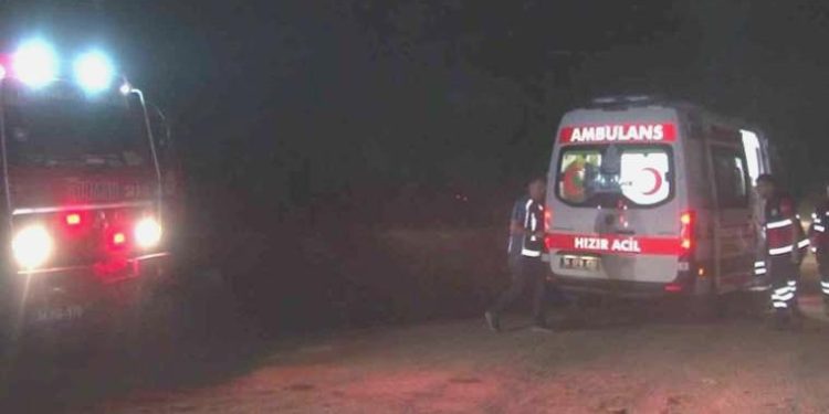 Pendik Göçbeyli köyünde ormanlık alanda korkutan yangın