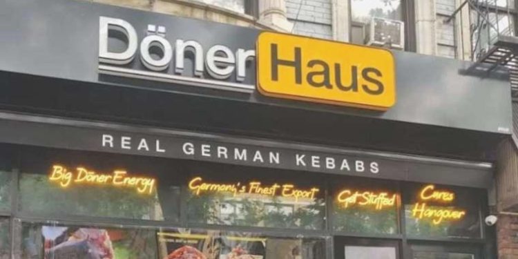 Pornhub, döner restoranını logosu nedeniyle tehdit etti