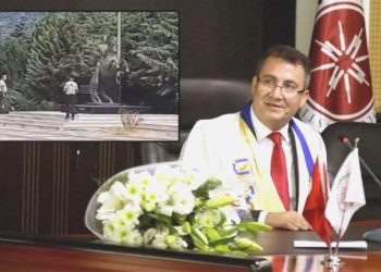 Rektörden Atatürk heykeli önünde nöbet tutma cezası!