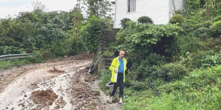 Rize’de şiddetli yağış tedbiri… 8 konut önlem gayesiyle boşaltıldı!