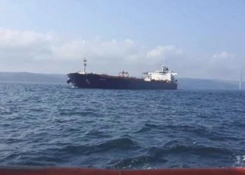 Rumeli Feneri açıklarında petrol tankeri arıza yaptı… Gemi trafiği durduruldu