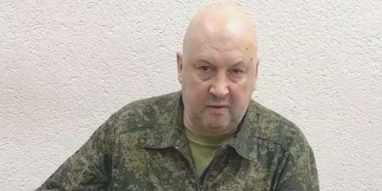 Rus basını: Rusya Hava-Uzay Kuvvetleri Kumandanı Surovikin misyondan alındı