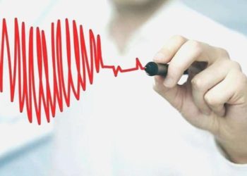 Şayet bu belirtilere sahipseniz dikkat: Kalp hastası olabilirsiniz!