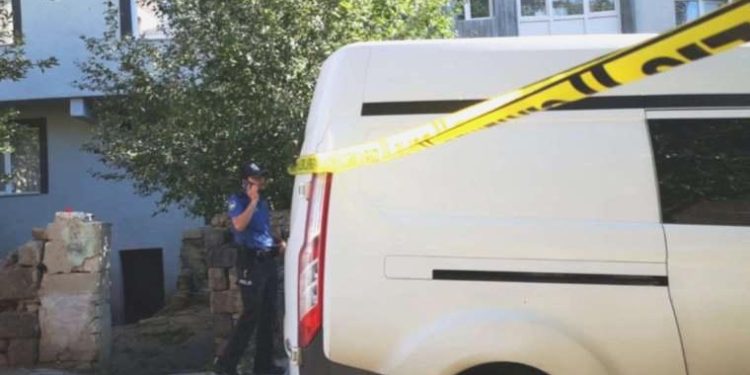 Şikayetçi olduğu şahsı uzun namlulu silahla öldürdü