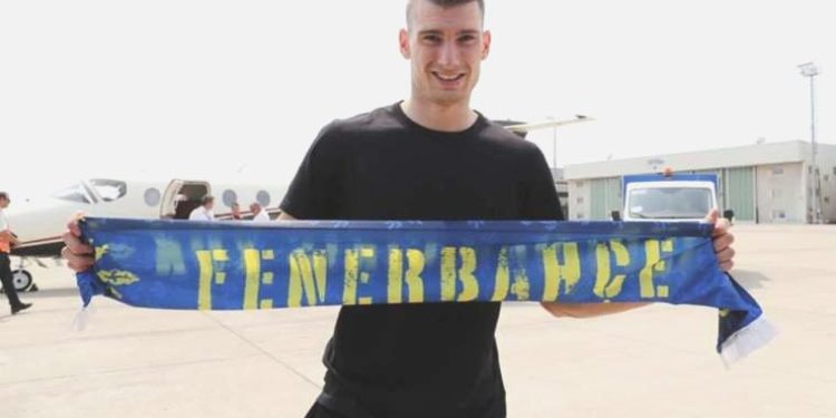 Son Dakika: Fenerbahçe’nin yeni transferi Dominik Livakovic İstanbul’da