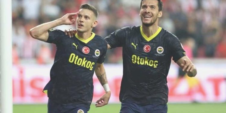 Spor müellifleri Samsunspor – Fenerbahçe maçını yorumladı: ‘Konferans Ligi’nde yarı final yapar’