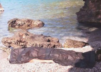 Tek başına kamp yapan kişi kıyıda meyyit bulundu