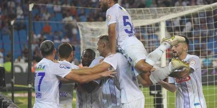 Trabzon’da nefes kesen maç! Çaykur Rizespor 17 yıl sonra güldü…