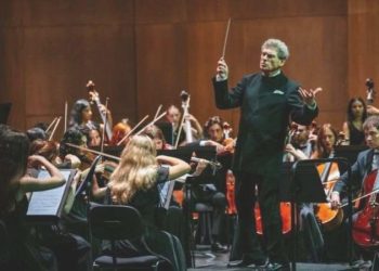 Türkiye Gençlik Filarmoni Orkestrası, AKM’deki performansıyla turneye başladı