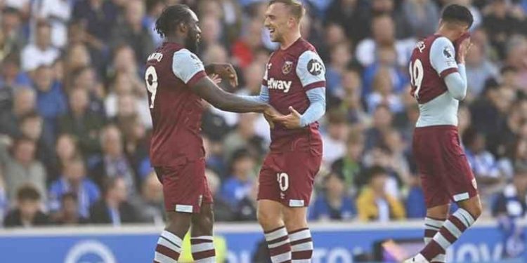 West Ham deplasmanda Brighton’u rahat geçti!
